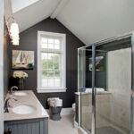 farmhouse-bathroom